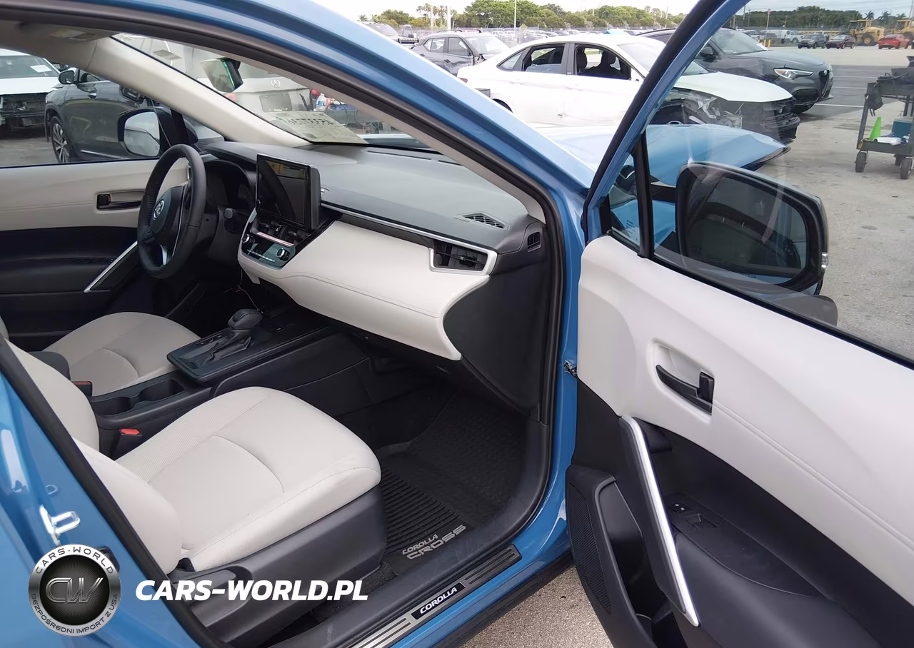 2026 Toyota Corolla Cross Le VIN:7MUCAAAG8TV157293 - 5