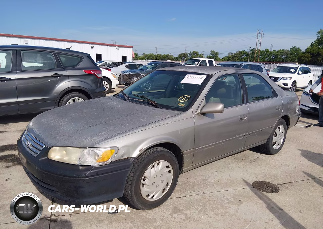 2000 Toyota Camry Le VIN:JT2BG22K8Y0482025 - 2