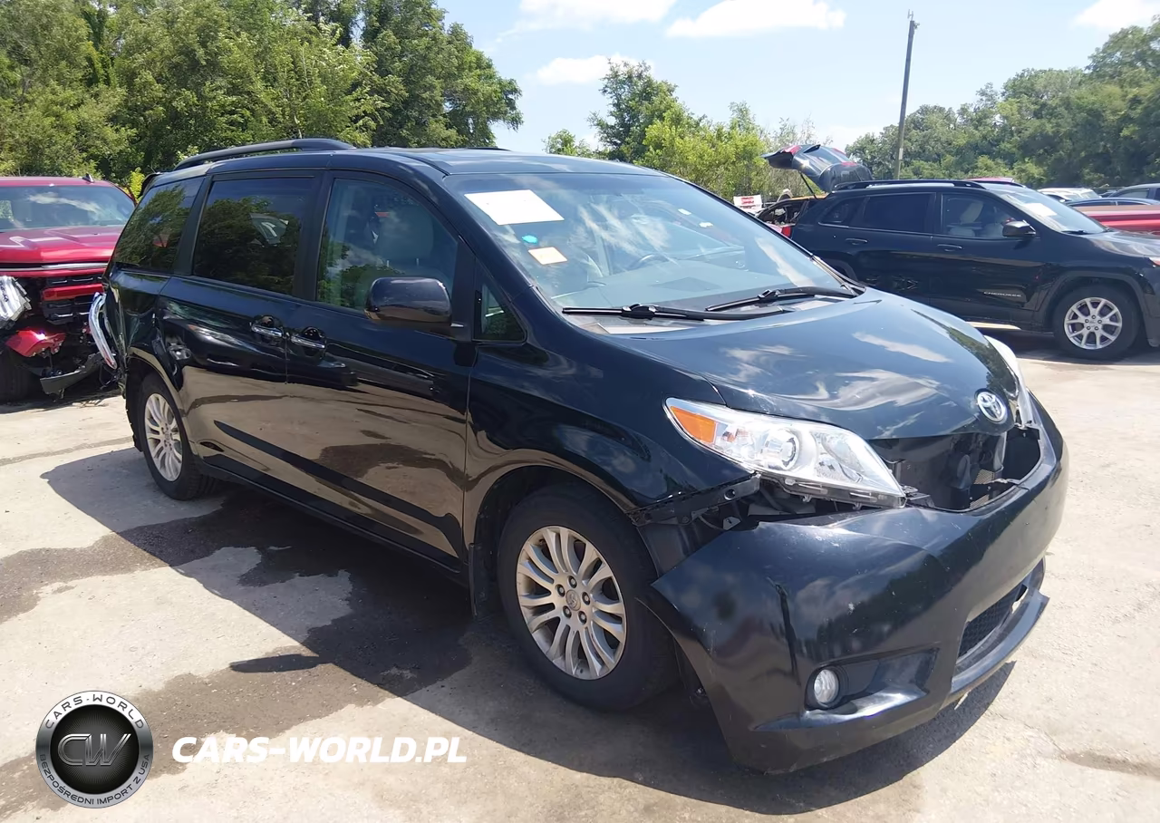 2017 Toyota Sienna Xle 8 Passenger – zdjęcie 1 z 21
