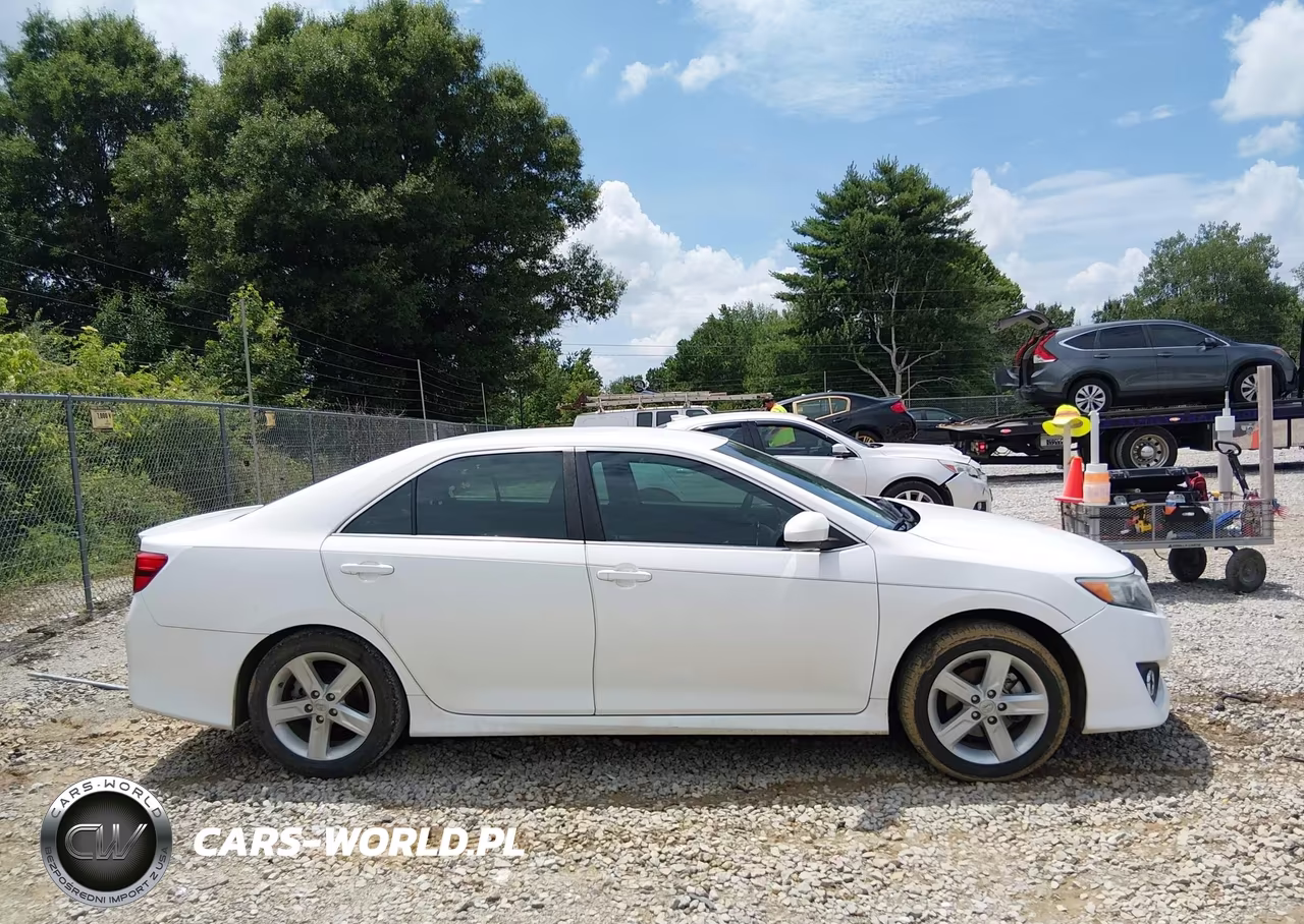 2013 Toyota Camry Se VIN:4T1BF1FK0DU716106 - 13