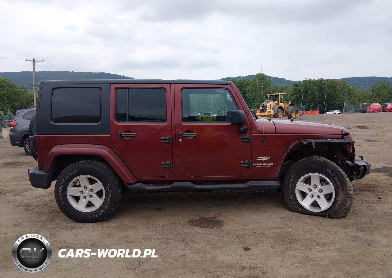 2007 Jeep Wrangler Unlimited Sahara VIN:1J4GA59127L156564 - 14