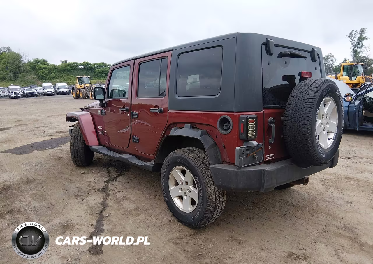 2007 Jeep Wrangler Unlimited Sahara VIN:1J4GA59127L156564 - 3