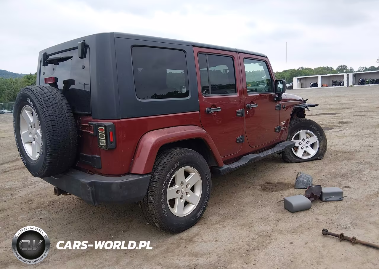2007 Jeep Wrangler Unlimited Sahara VIN:1J4GA59127L156564 - 4