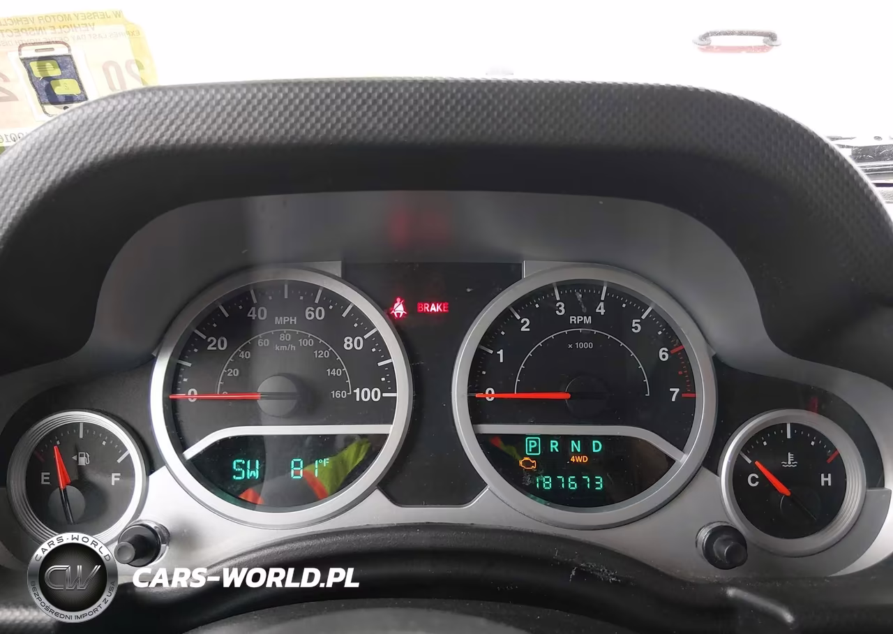 2007 Jeep Wrangler Unlimited Sahara VIN:1J4GA59127L156564 - 7