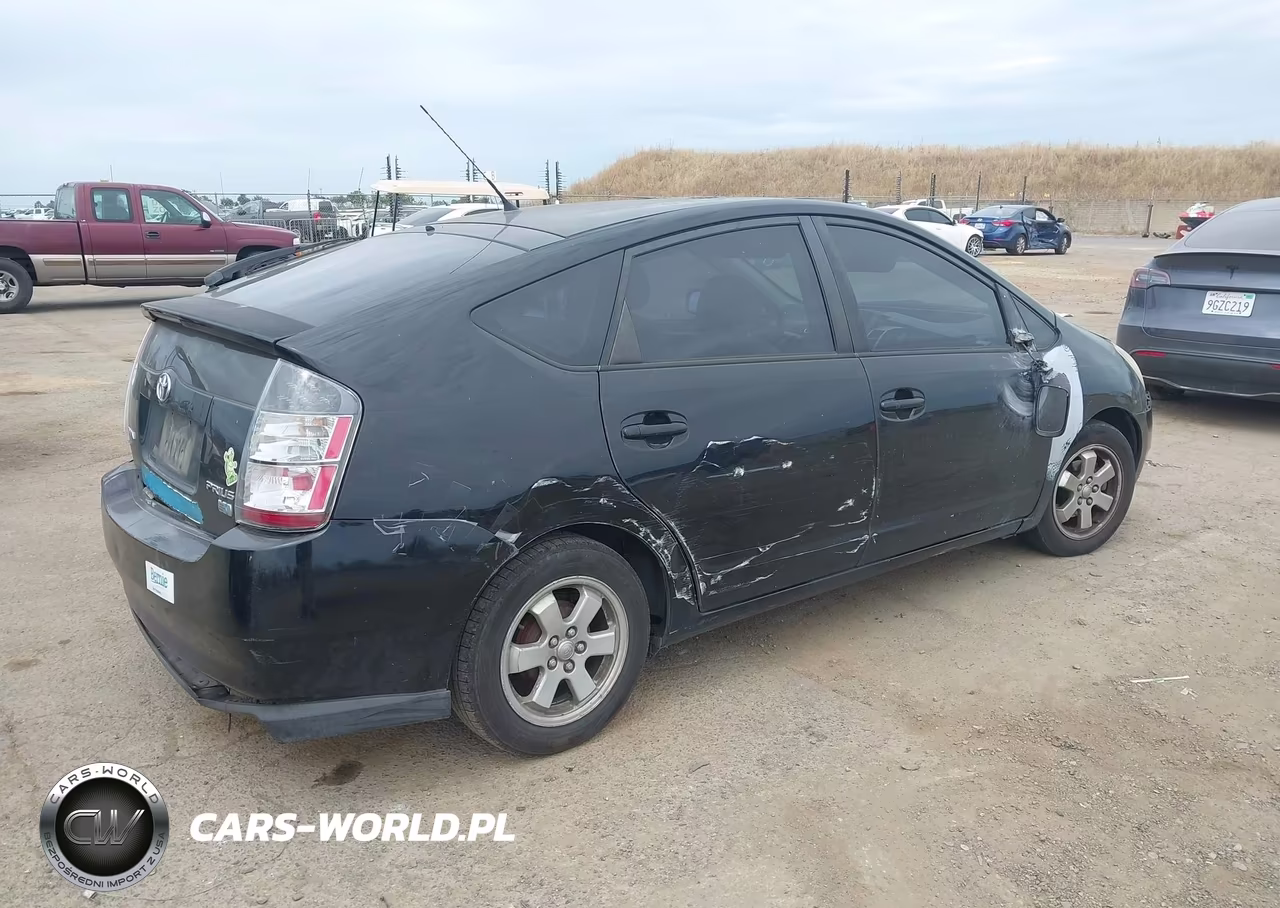 2005 Toyota Prius VIN:JTDKB20UX53057216 - 4