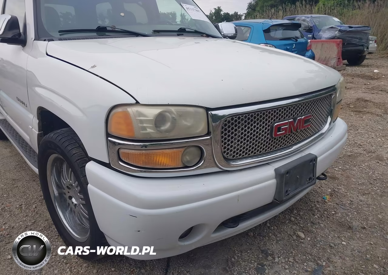2004 GMC Yukon Denali VIN:1GKEK63U04J240767 - 13