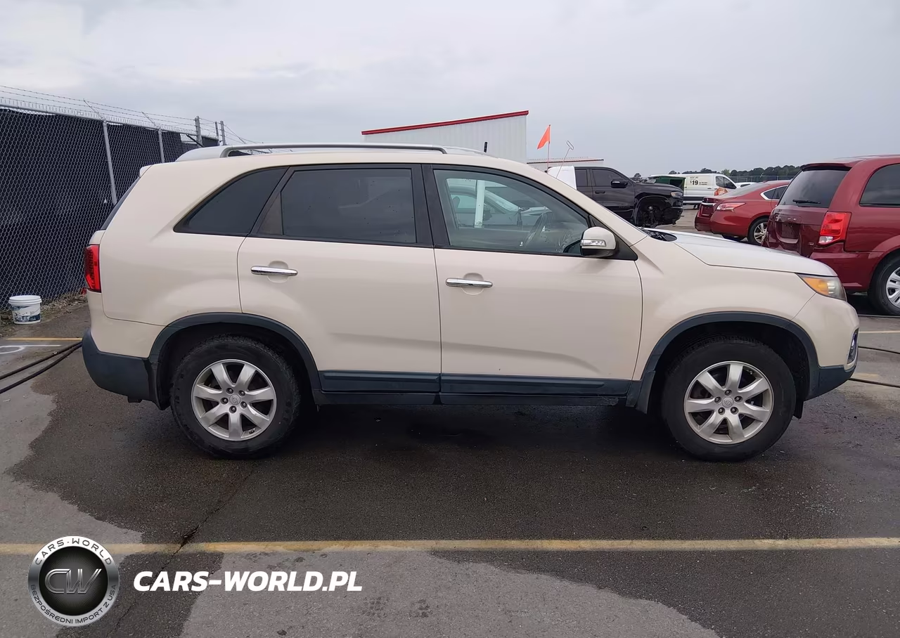 2011 Kia Sorento Lx VIN:5XYKT4A16BG086751 - 13