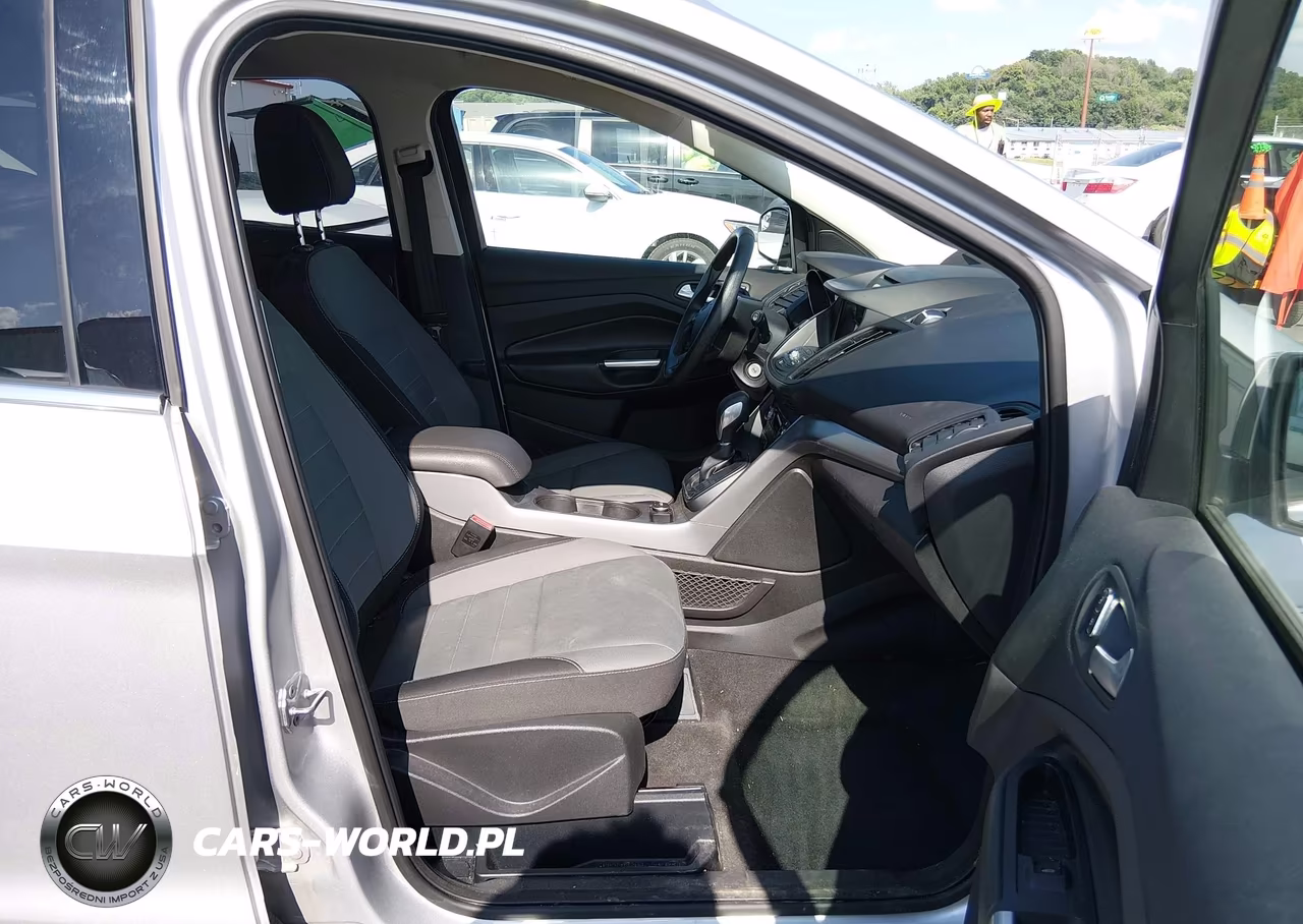2016 Ford Escape Se VIN:1FMCU9GX8GUB64183 - 5