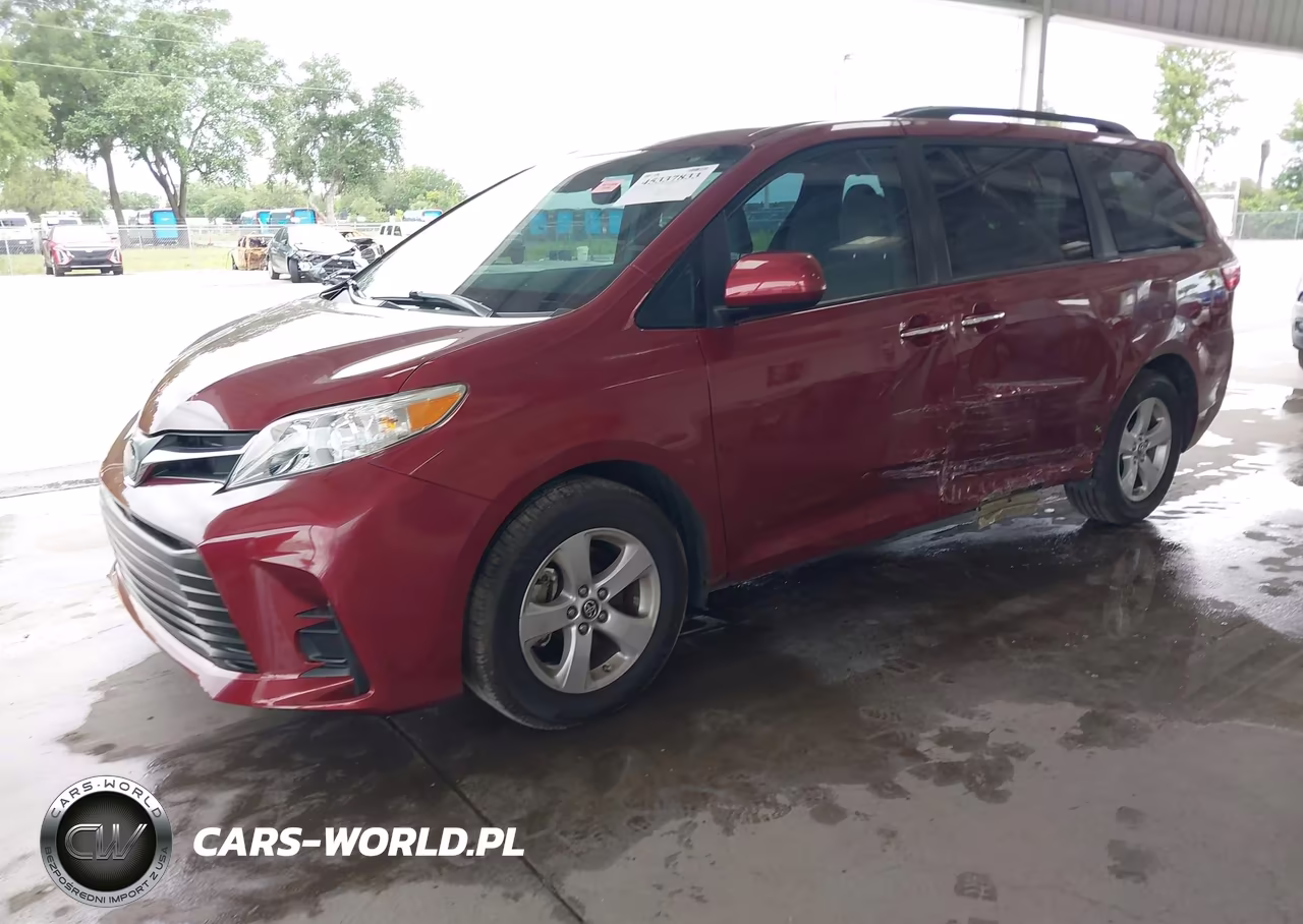 2019 Toyota Sienna Le 8 Passenger VIN:5TDKZ3DC6KS973064 - 2