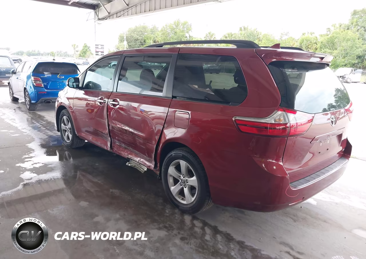 2019 Toyota Sienna Le 8 Passenger VIN:5TDKZ3DC6KS973064 - 3