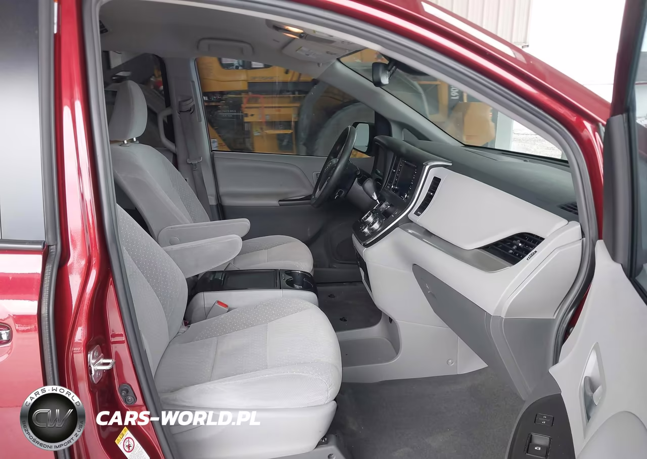 2019 Toyota Sienna Le 8 Passenger VIN:5TDKZ3DC6KS973064 - 5