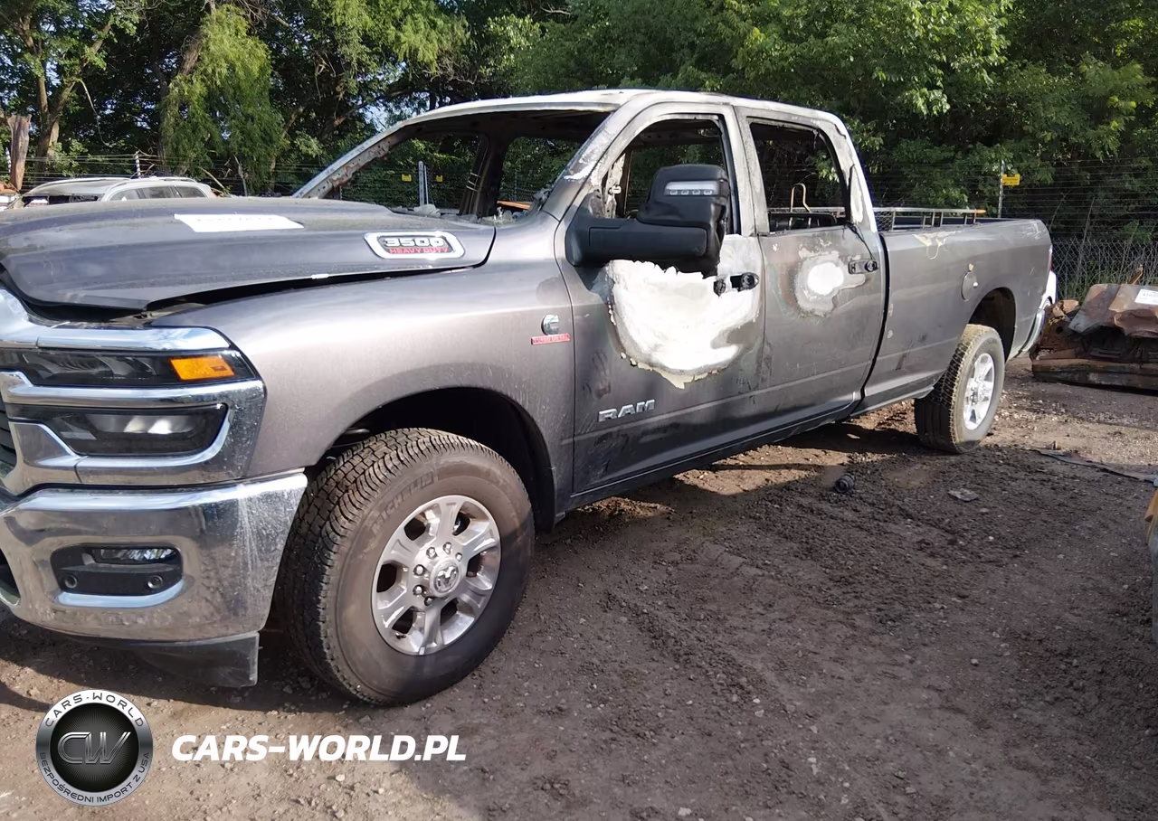2025 Ram 3500 VIN:3C63R2HL3SG540350 - 2