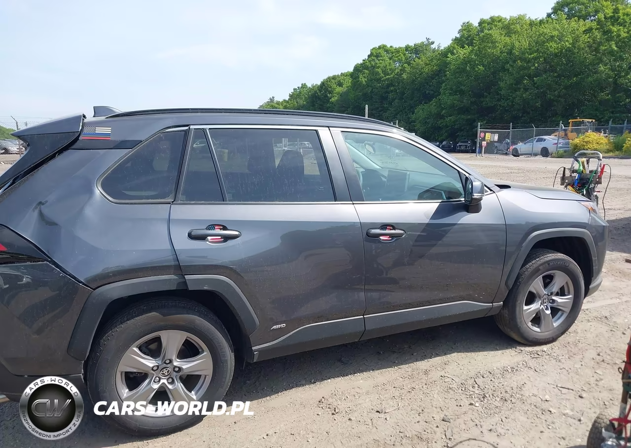 2024 Toyota Rav4 Hybrid Xle VIN:2T3RWRFV7RW193494 - 14