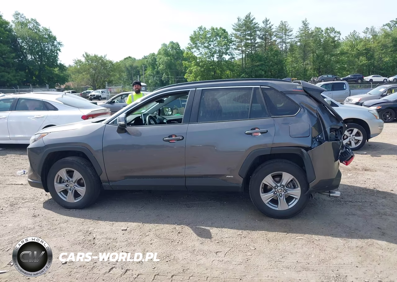 2024 Toyota Rav4 Hybrid Xle VIN:2T3RWRFV7RW193494 - 15