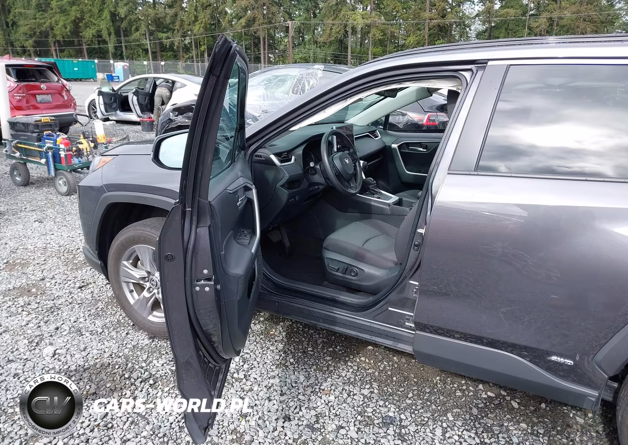 2024 Toyota Rav4 Hybrid Xle VIN:4T3RWRFV9RU113077 - 5