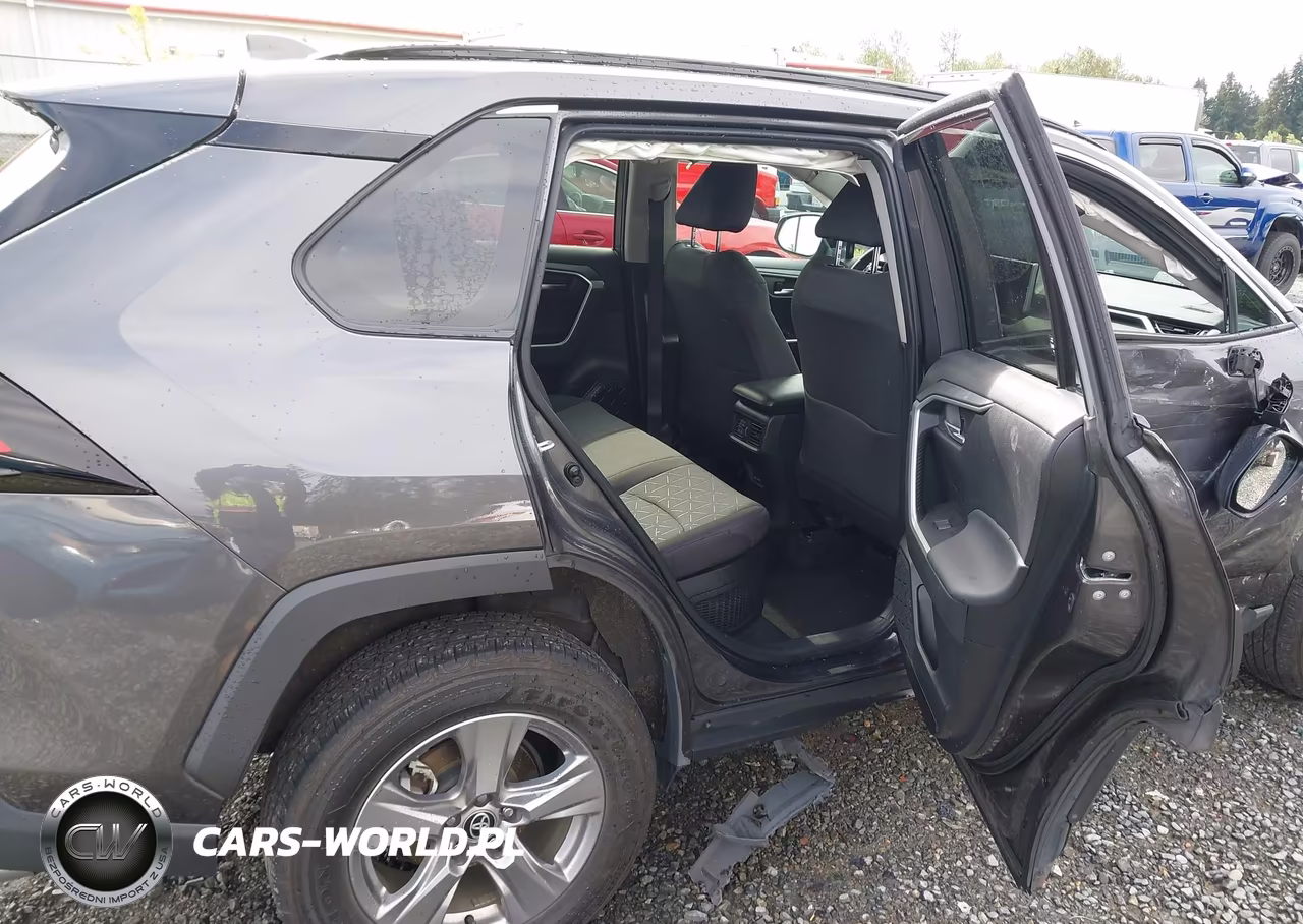 2024 Toyota Rav4 Hybrid Xle VIN:4T3RWRFV9RU113077 - 8