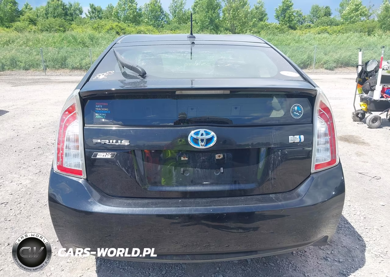 2015 Toyota Prius Three VIN:JTDKN3DU1F1908775 - 16