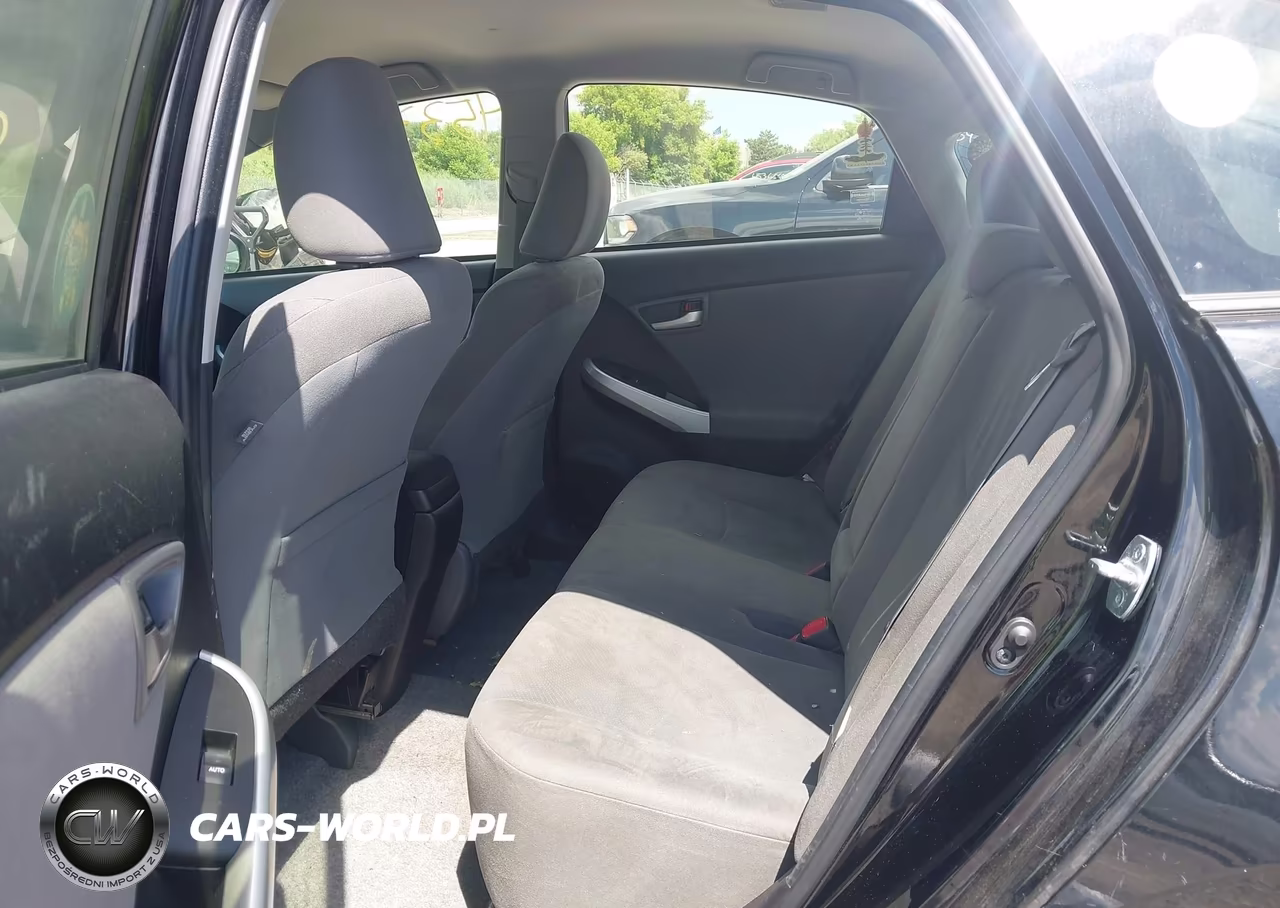2015 Toyota Prius Three VIN:JTDKN3DU1F1908775 - 8