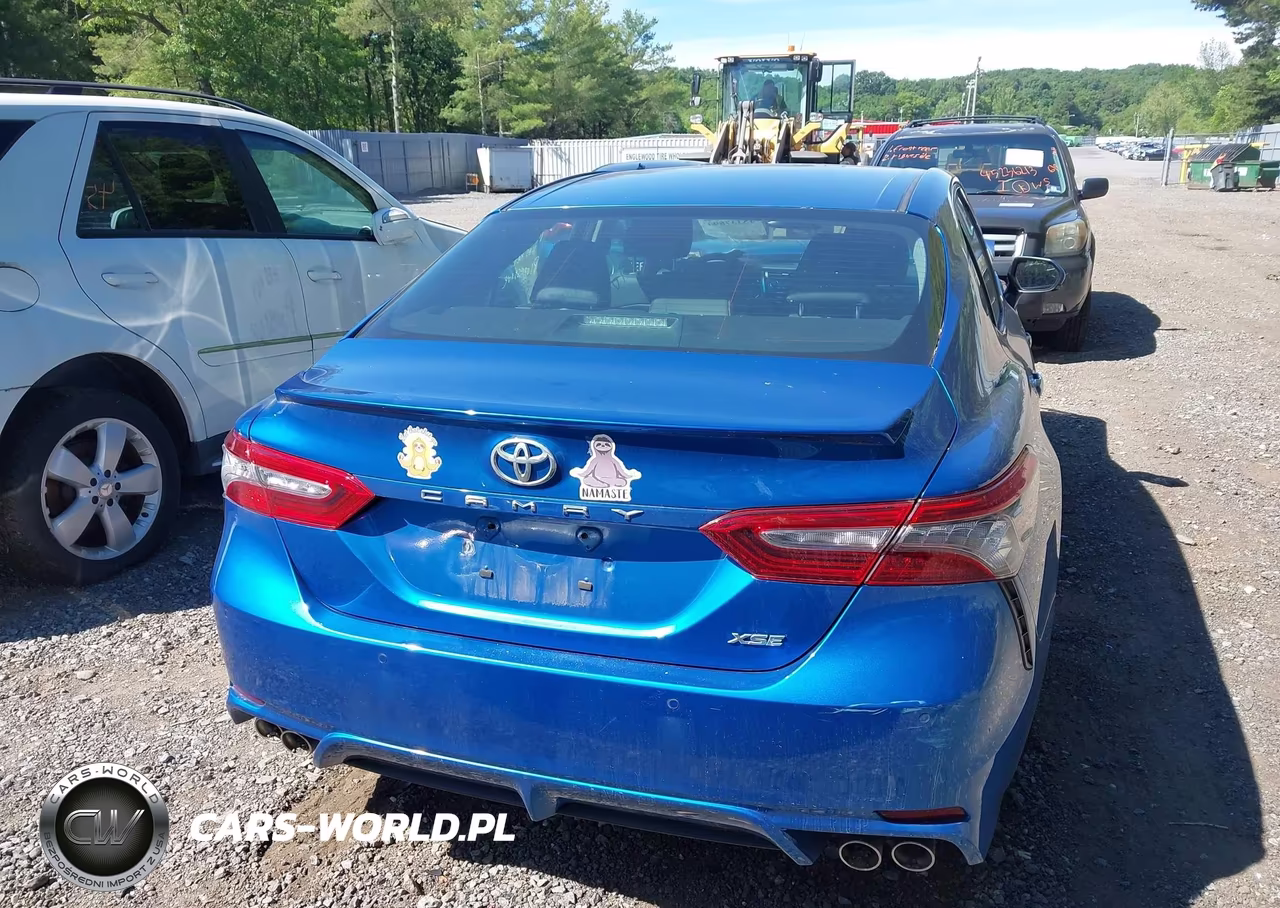 2018 Toyota Camry Xse VIN:4T1B61HK8JU151144 - 16