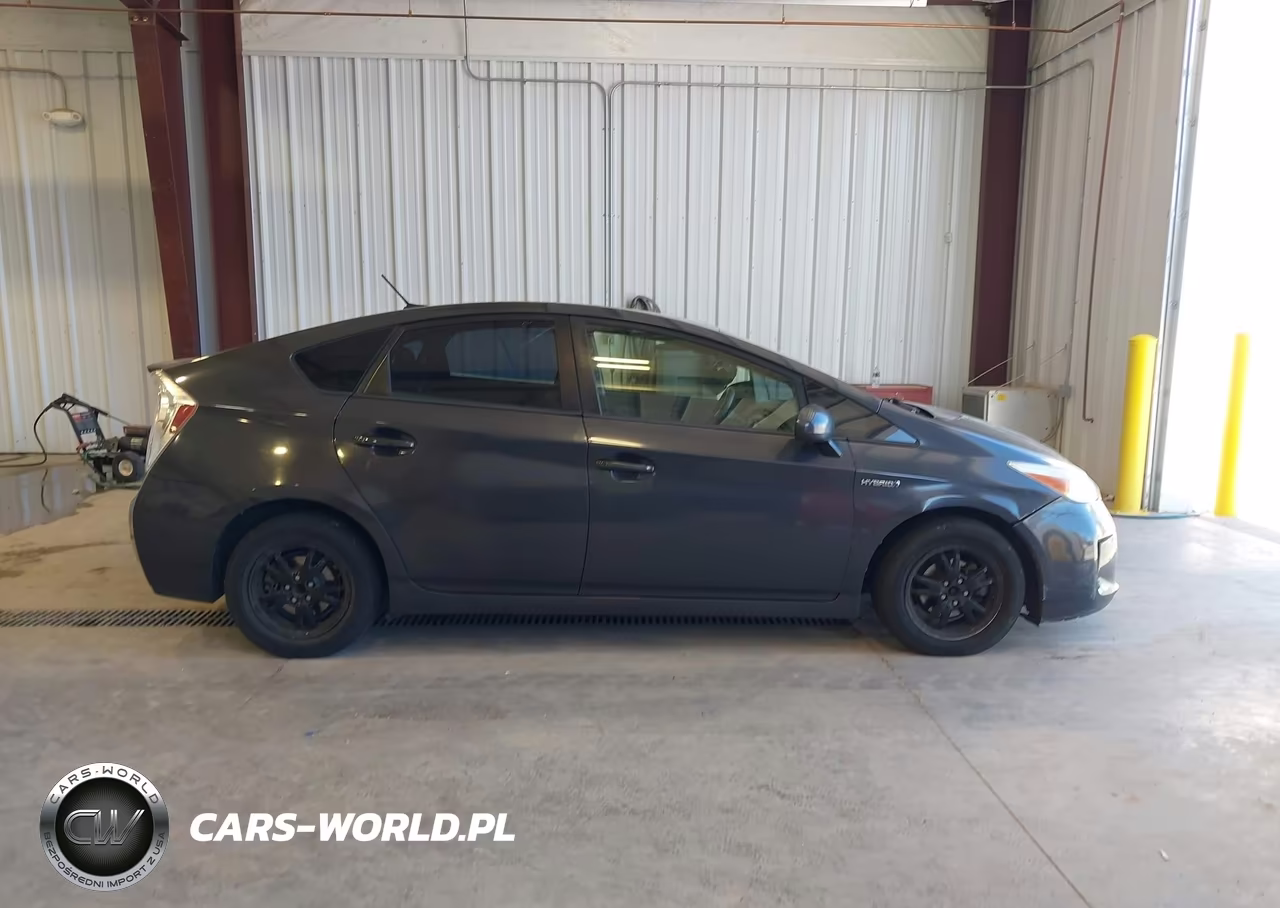 2012 Toyota Prius Three VIN:JTDKN3DU9C5409551 - 13