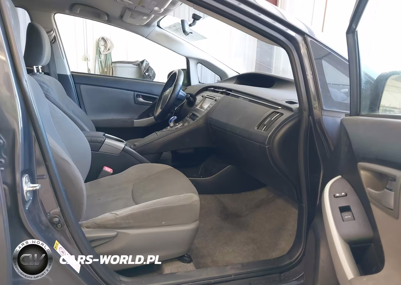 2012 Toyota Prius Three VIN:JTDKN3DU9C5409551 - 5
