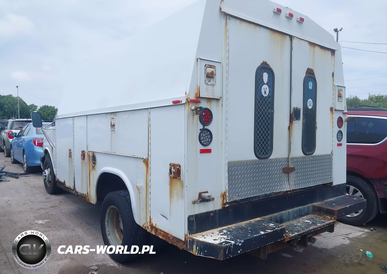 2004 Chevrolet Express Cutaway Base W-C7L-C7N VIN:1GBJG31UX41238333 - 3