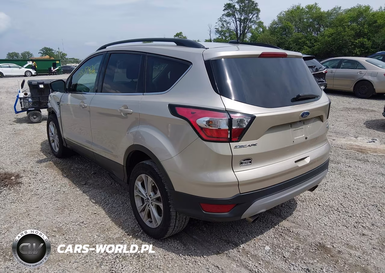 2017 Ford Escape Se VIN:1FMCU0G93HUD51071 - 3
