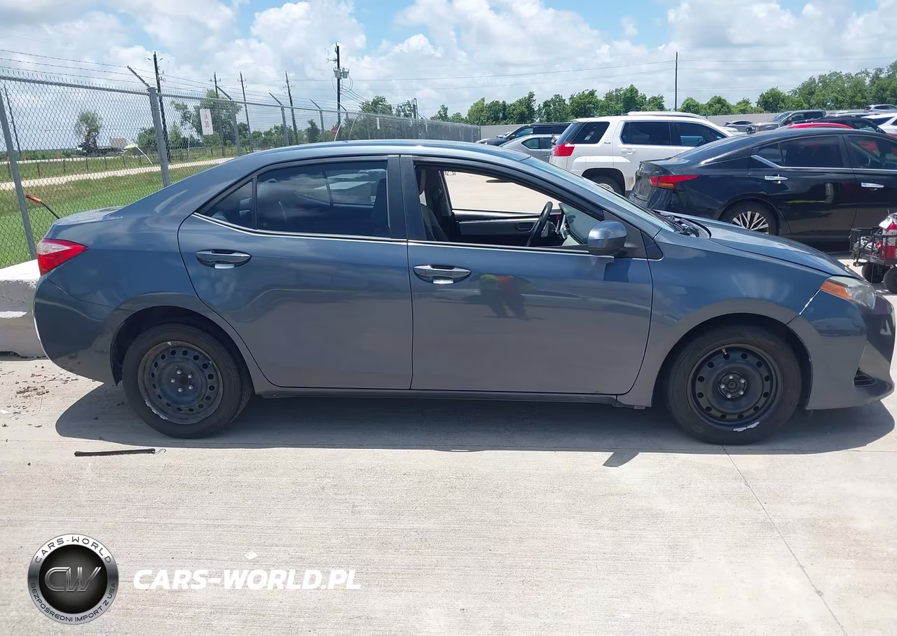 2017 Toyota Corolla Le VIN:5YFBURHE4HP650601 - 13