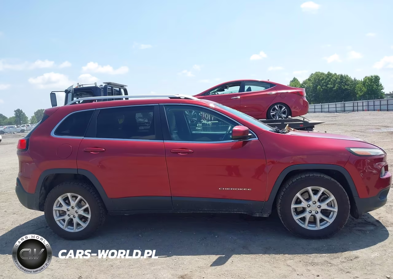 2016 Jeep Cherokee Latitude VIN:1C4PJMCS4GW102893 - 13