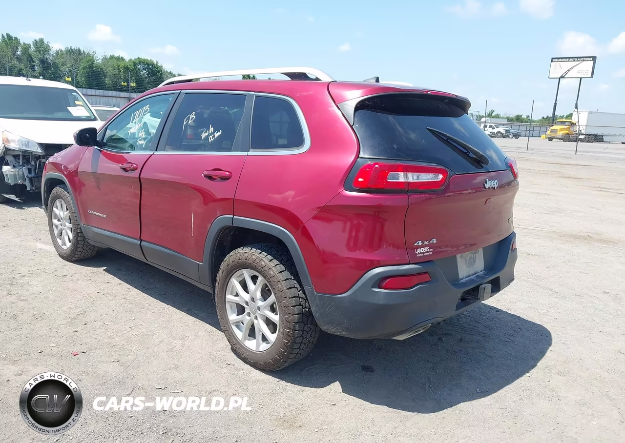 2016 Jeep Cherokee Latitude VIN:1C4PJMCS4GW102893 - 3