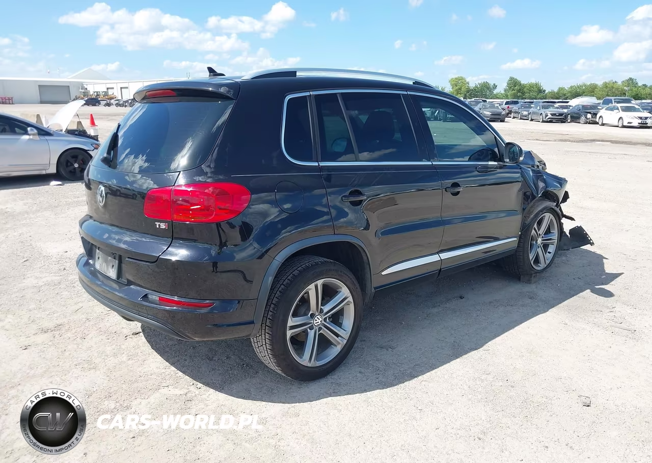 2017 Volkswagen Tiguan 2.0T Sport VIN:WVGTV7AX4HW507202 - 4