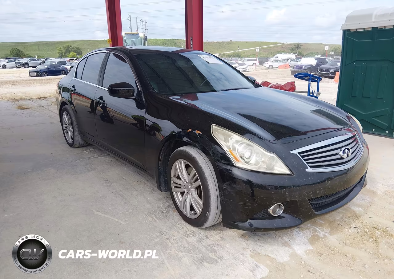 2015 Infiniti Q40