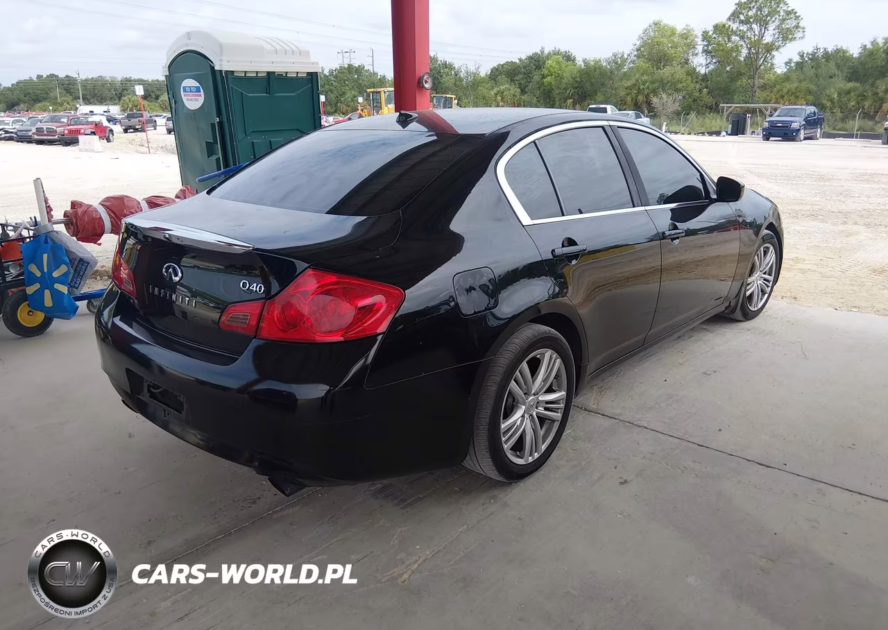 2015 Infiniti Q40 VIN:JN1CV6AP0FM501987 - 4