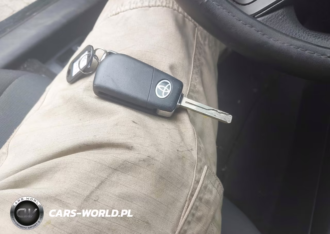 2021 Toyota Corolla Le VIN:JTDEPMAE6MJ141478 - 11