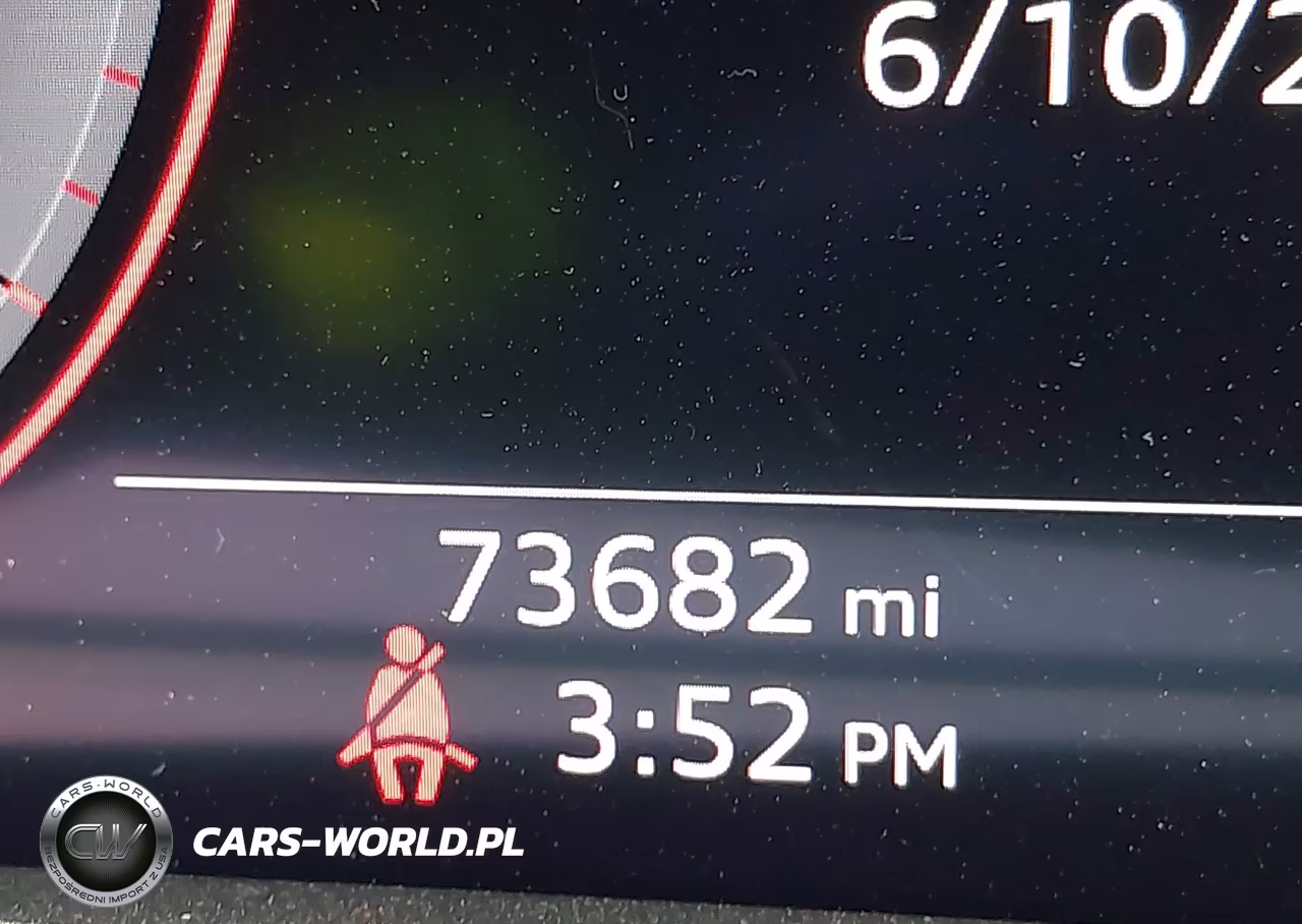 2019 Audi Q3 2.0T S Line Premium VIN:WA1FECF37K1083061 - 15