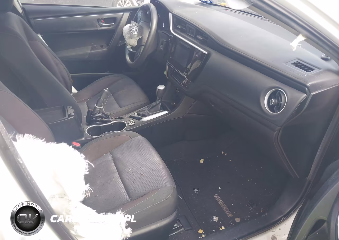 2017 Toyota Corolla Le VIN:5YFBURHE5HP640563 - 5