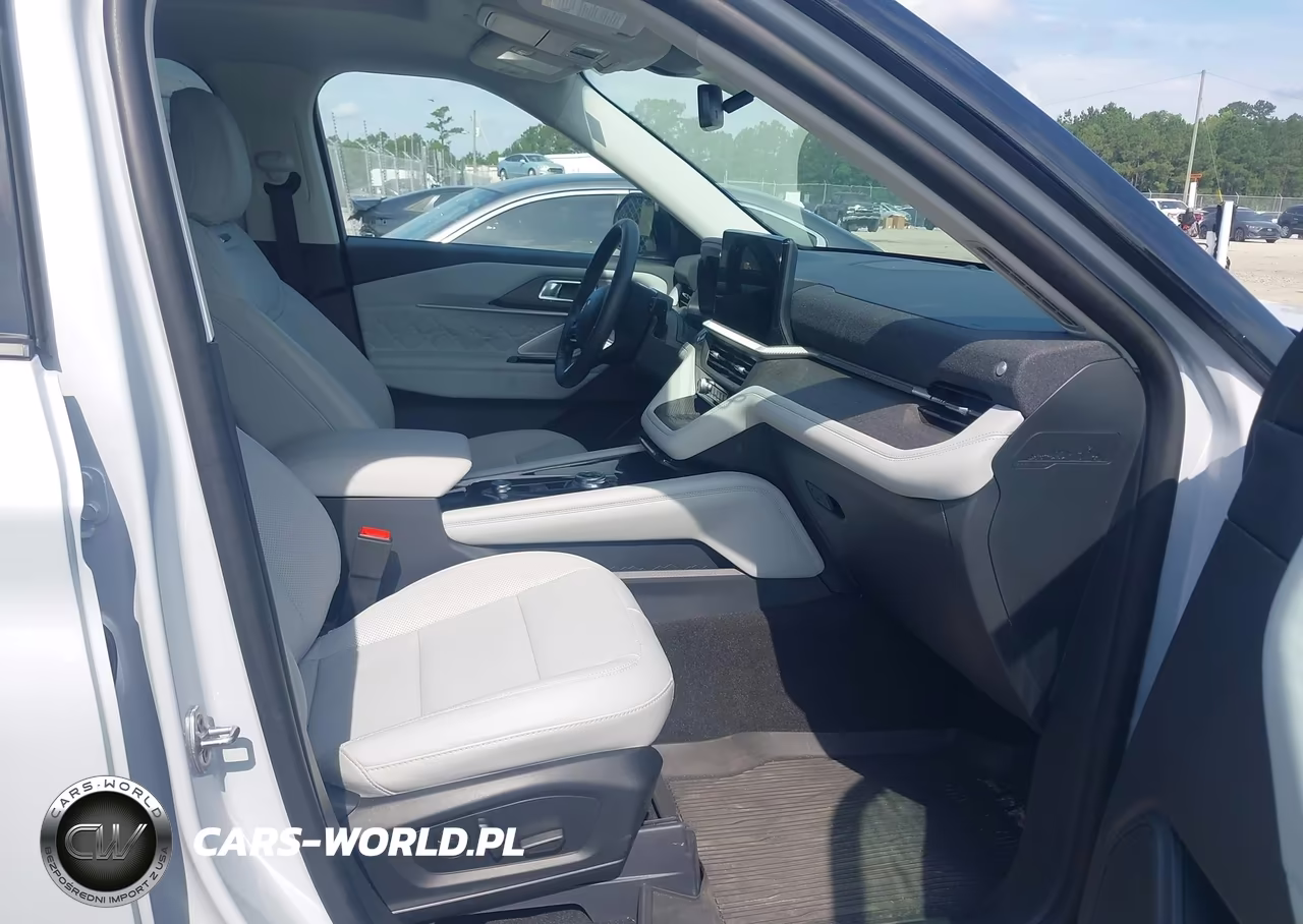 2025 Ford Explorer Platinum VIN:1FMWK7HC8SGC71082 - 5