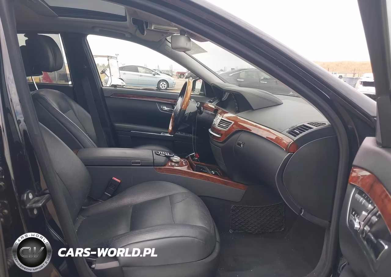 2010 Mercedes-Benz S 550 VIN:WDDNG7BB8AA297318 - 5