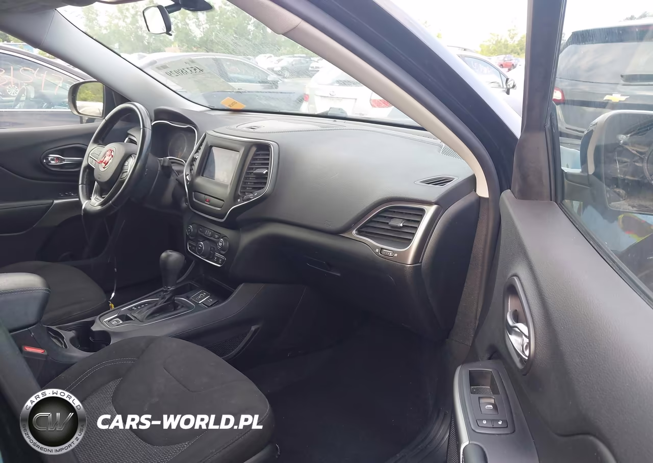 2020 Jeep Cherokee Latitude Fwd VIN:1C4PJLCB5LD610497 - 5