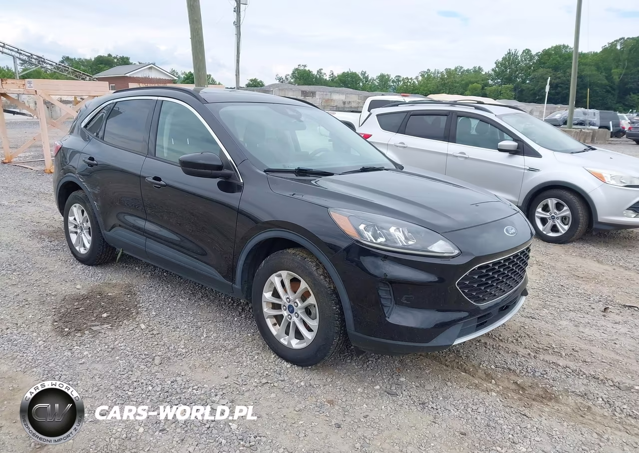 2020 Ford Escape Se