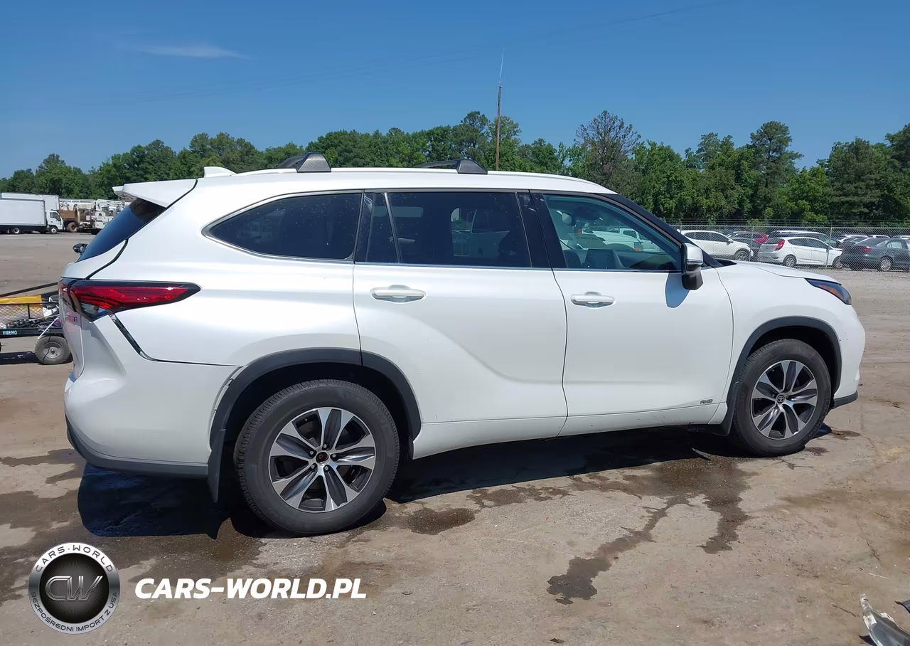 2022 Toyota Highlander Hybrid Xle VIN:5TDGBRCH4NS550952 - 13