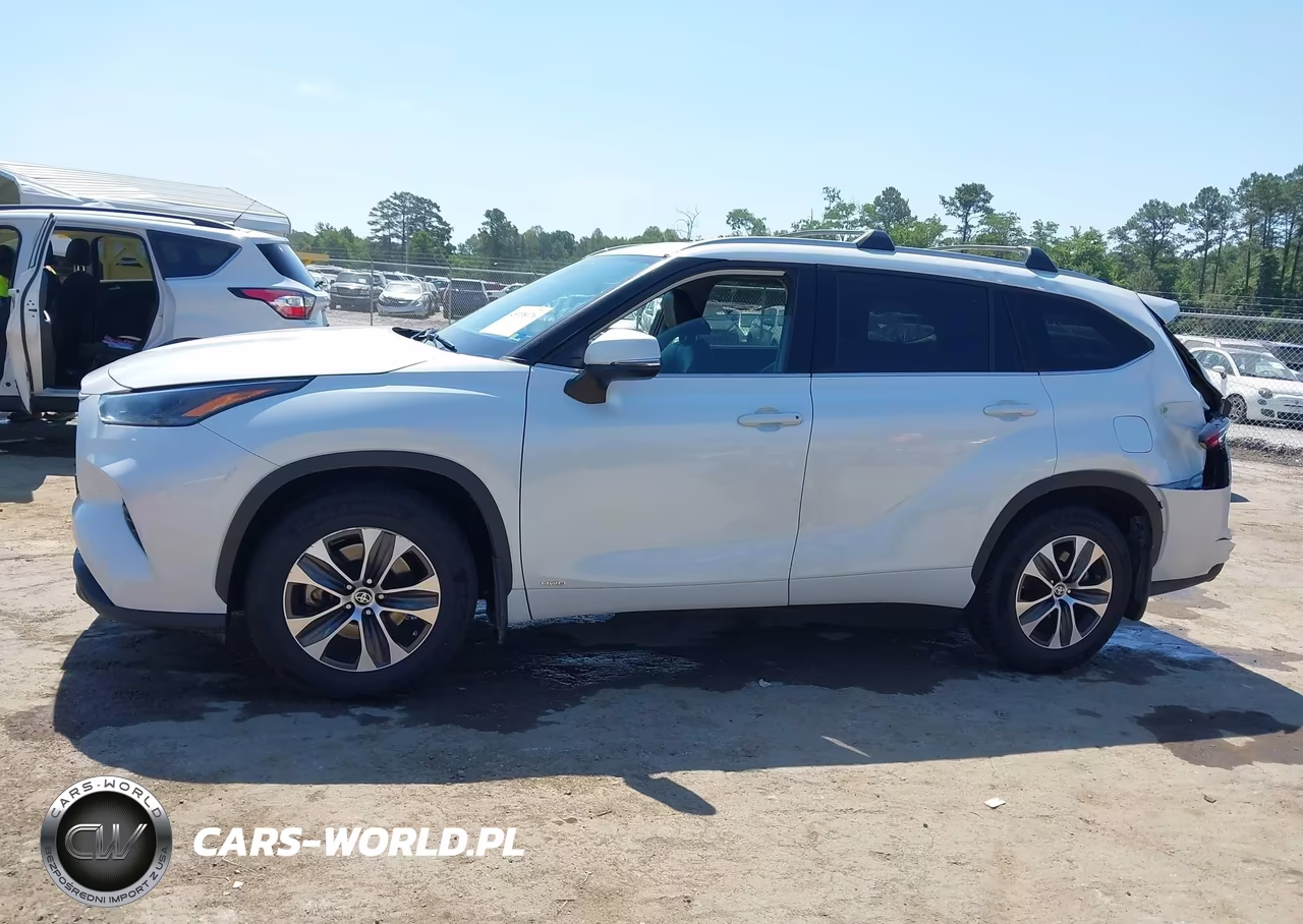 2022 Toyota Highlander Hybrid Xle VIN:5TDGBRCH4NS550952 - 14