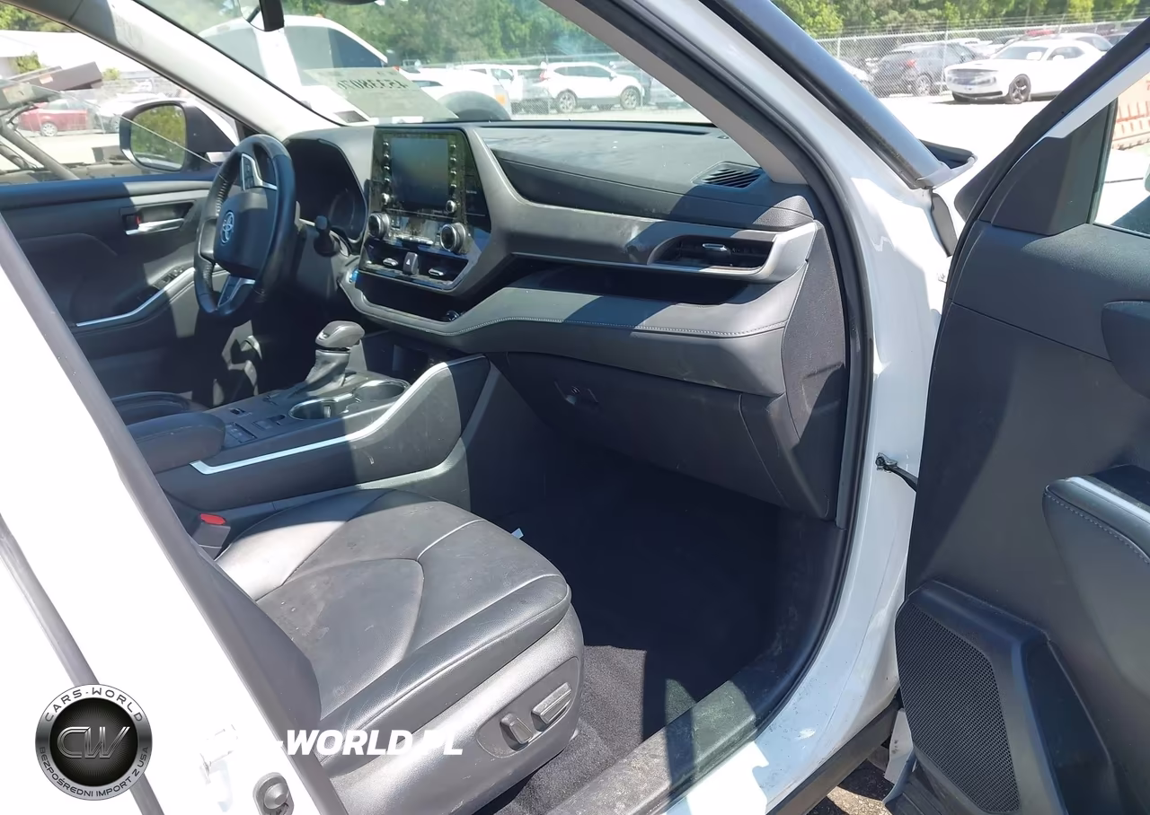 2022 Toyota Highlander Hybrid Xle VIN:5TDGBRCH4NS550952 - 5