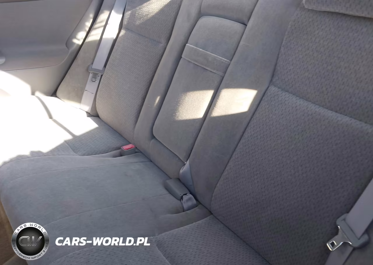 2004 Toyota Camry Le VIN:JTDBE32K140248404 - 8