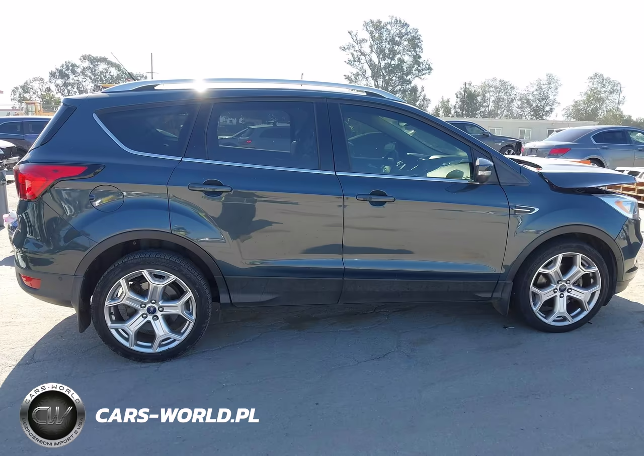 2019 Ford Escape Titanium VIN:1FMCU0J95KUA63939 - 13