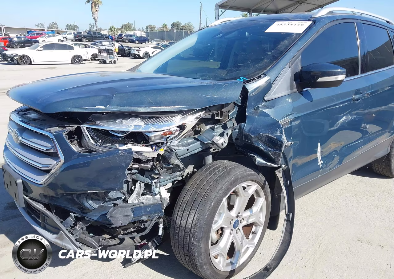 2019 Ford Escape Titanium VIN:1FMCU0J95KUA63939 - 6