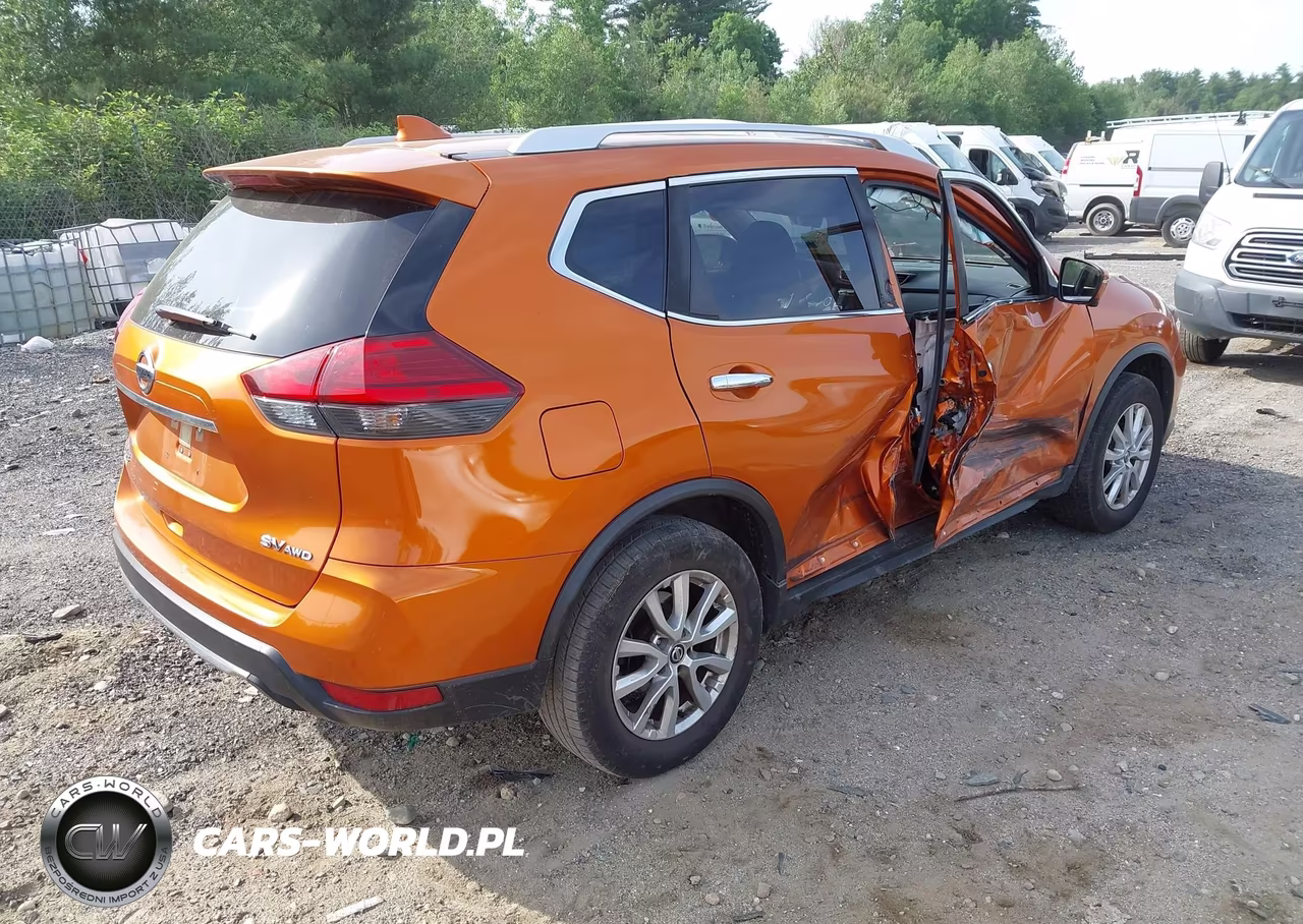 2017 Nissan Rogue Sv VIN:JN8AT2MVXHW008438 - 4