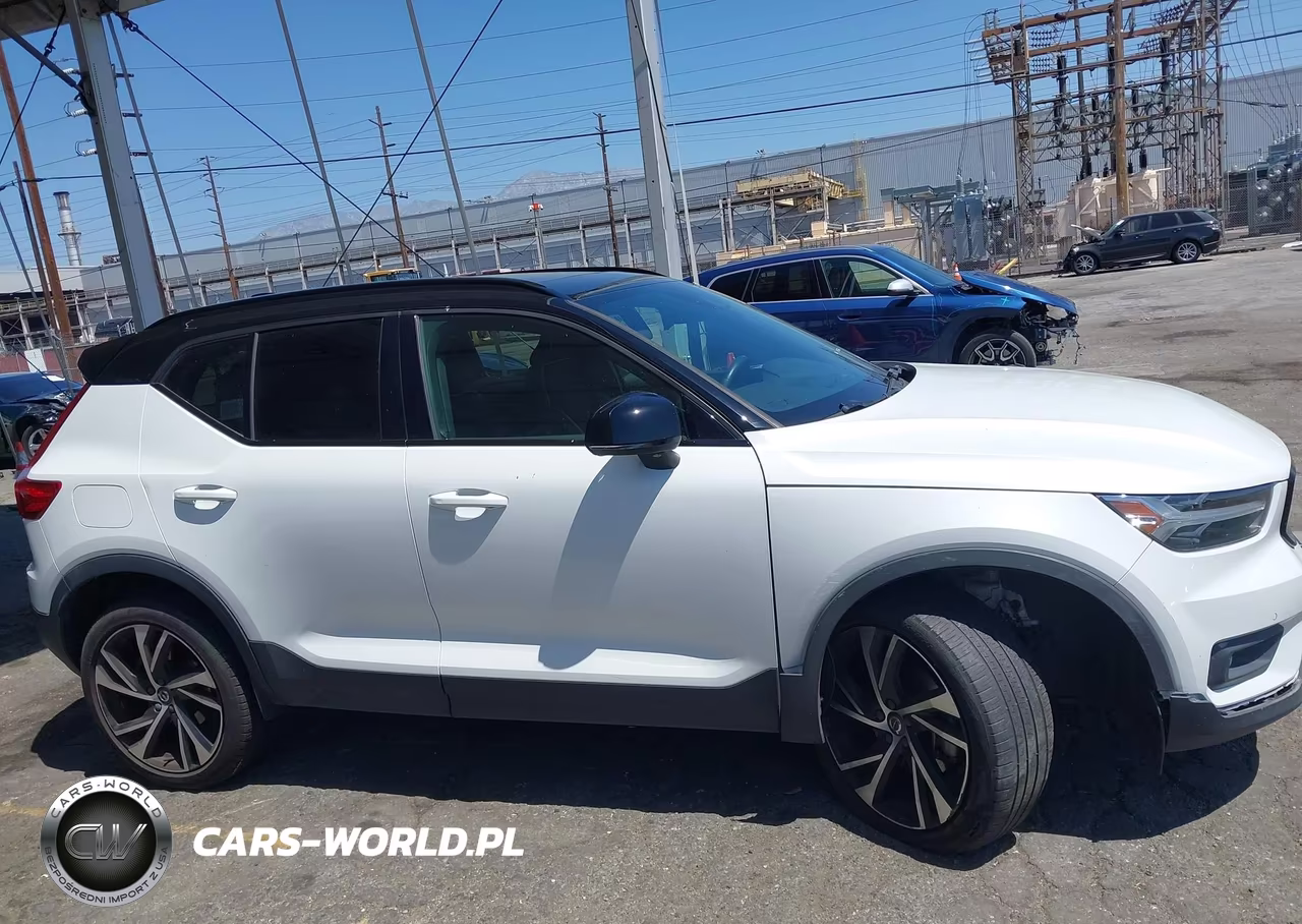 2020 Volvo Xc40 T5 R-Design VIN:YV4162UM9L2347618 - 13