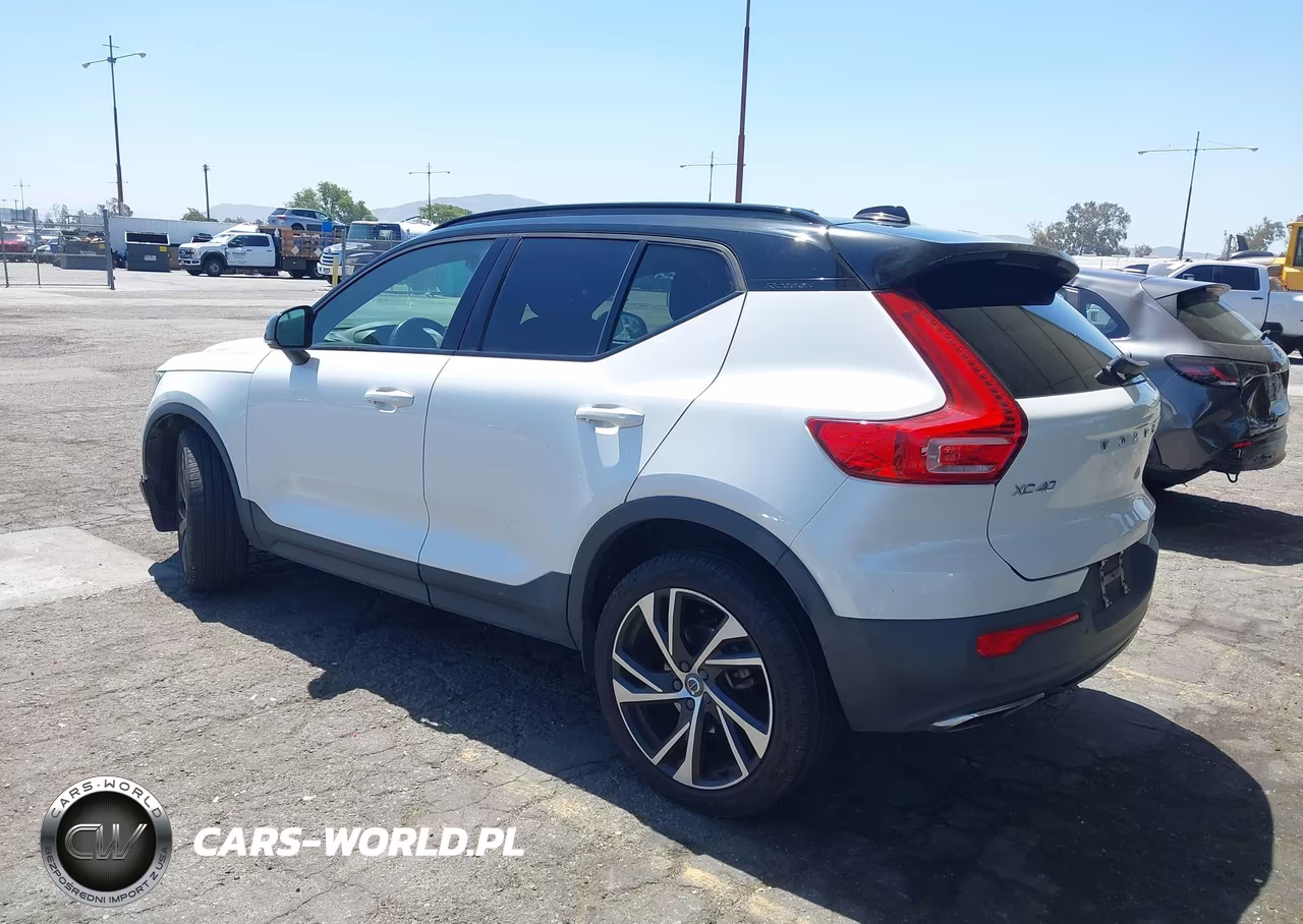 2020 Volvo Xc40 T5 R-Design VIN:YV4162UM9L2347618 - 3