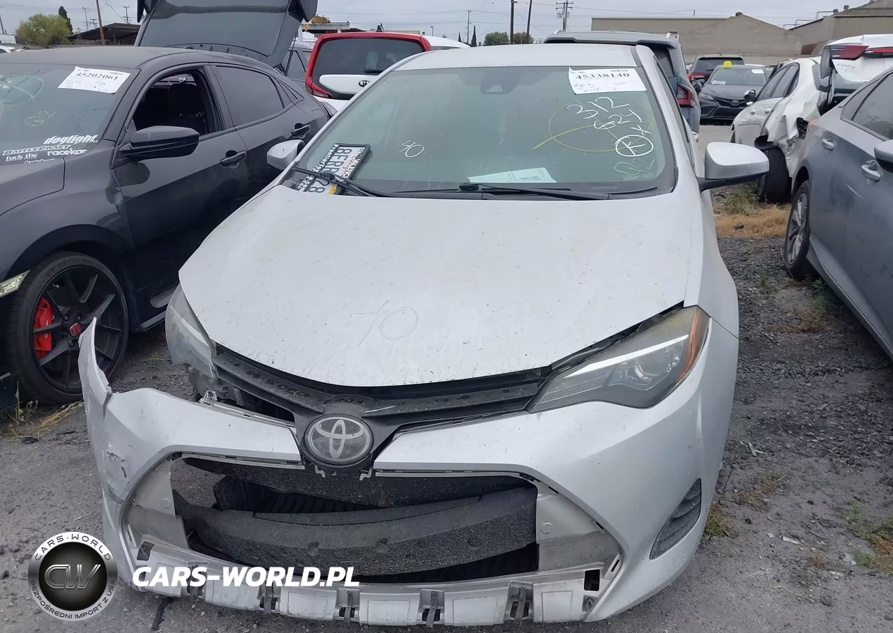 2019 Toyota Corolla Le VIN:2T1BURHE9KC158637 - 13